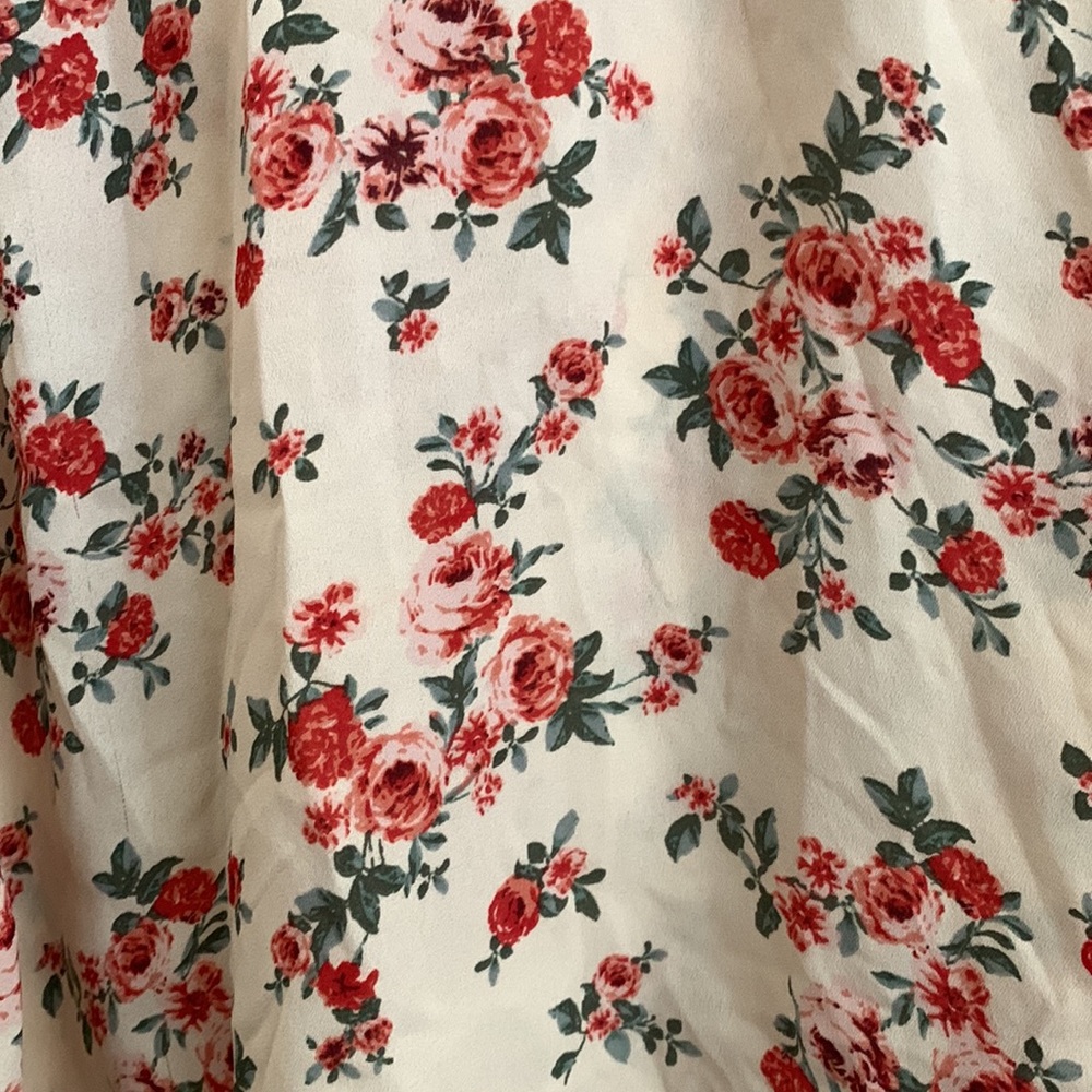 Floral top - Picture 2 of 2